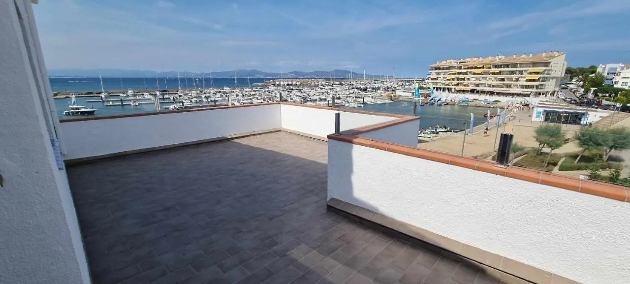 Villa Sophie Alt Standing Frente Al Club Nautico خيرونا