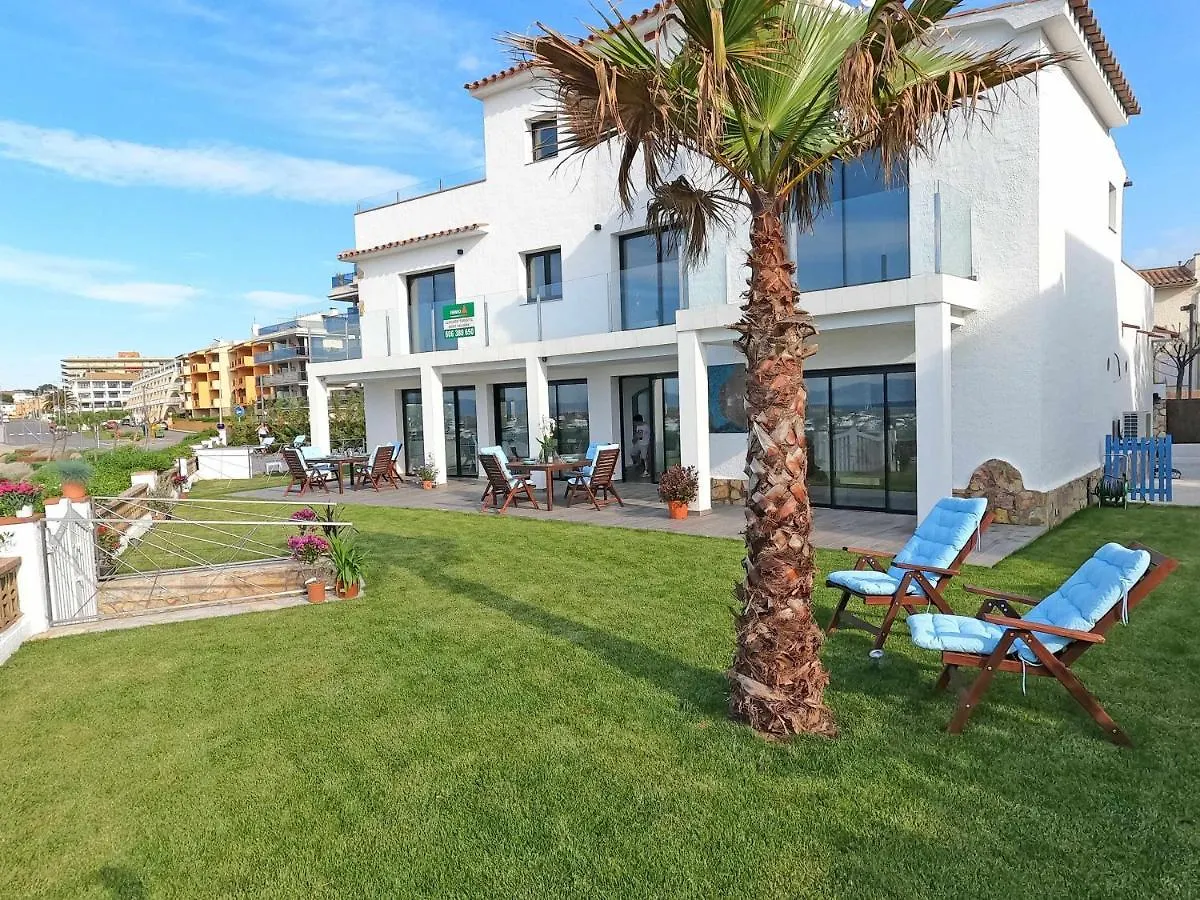 Villa Sophie Alt Standing Frente Al Club Nautico خيرونا 0*,  إسبانيا